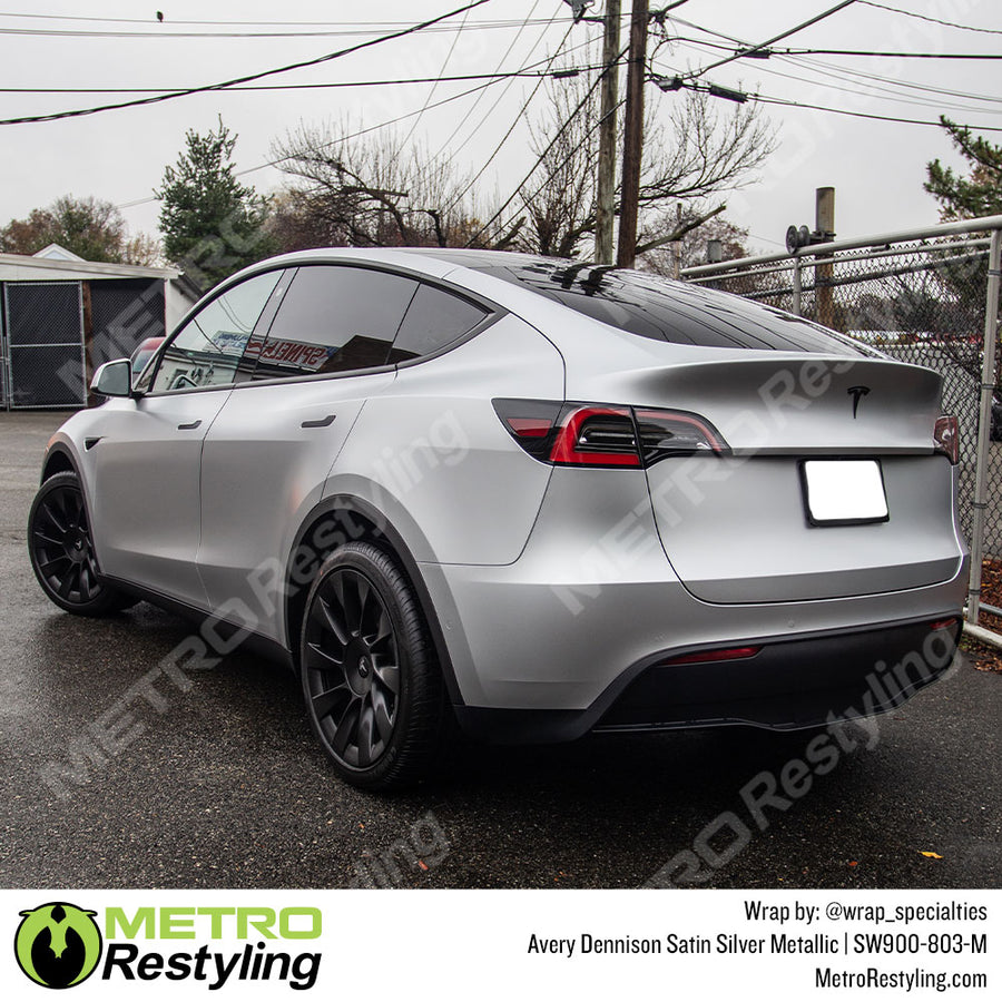 Gloss Metallic Silver by Avery Dennison (SW900-803-M)