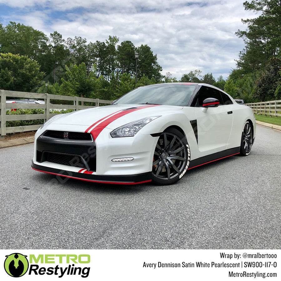 Satin White Pearl by Avery Dennison (SW900-117-S)