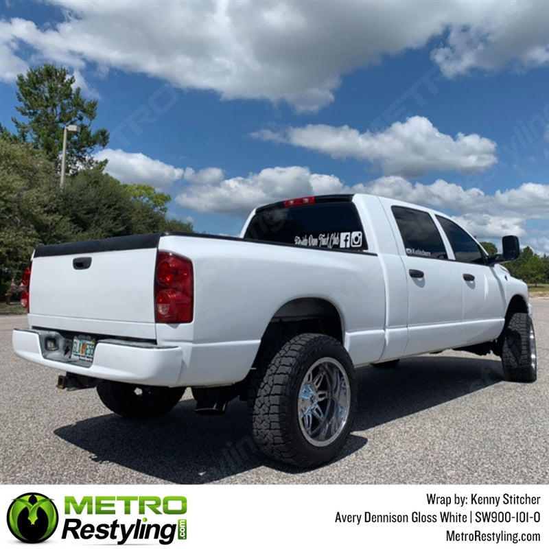 Gloss White by Avery Dennison (SW900-101-O)